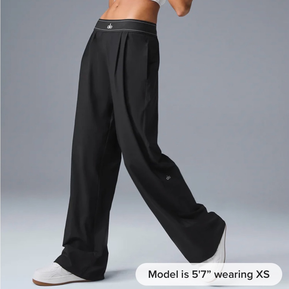 ALO Yoga “Steel Grey” Suit Up Trouser – Size Medium (Regular) Relaxed Fit Pant